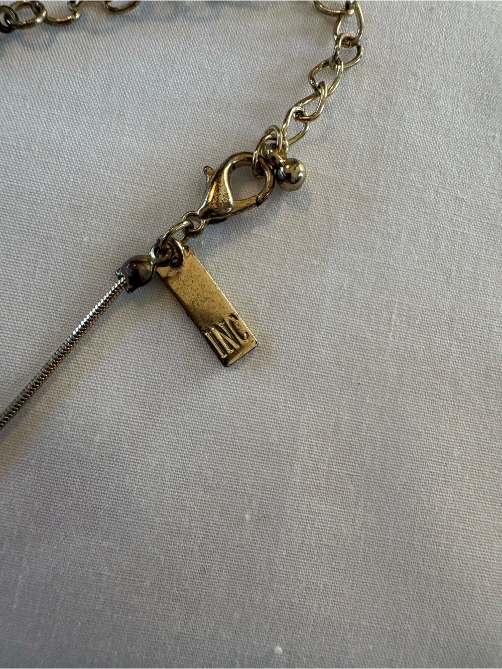 Source Unknown Gold Tone Necklace with Rectangular Tag